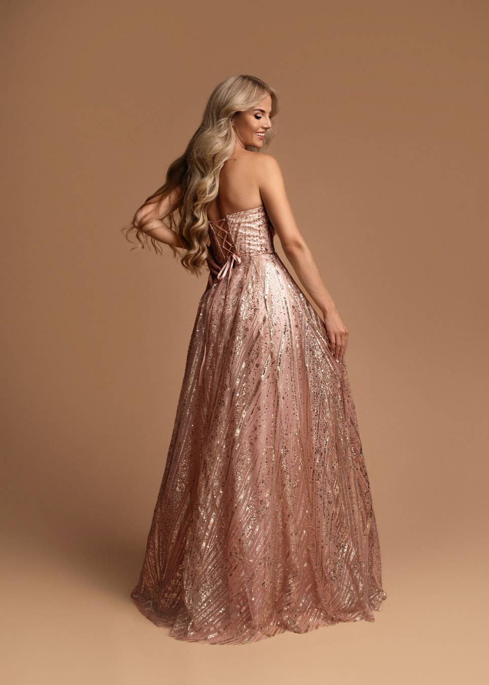 Robe longue à paillettes
